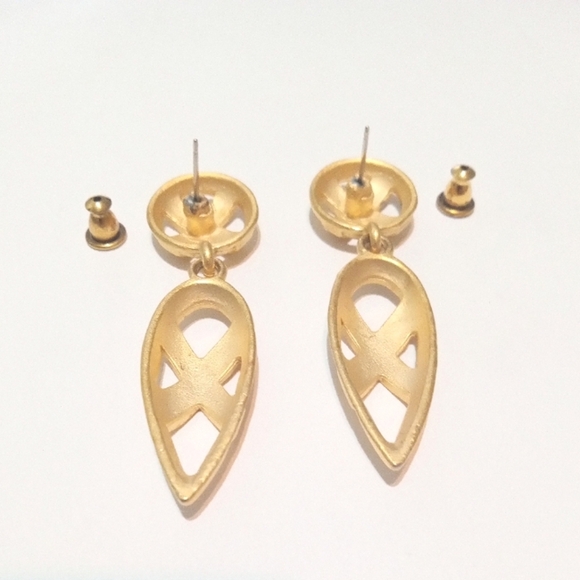 Earrings Brushed Gold Tone Tear Drop 1980's Vintage - Picture 6 of 6